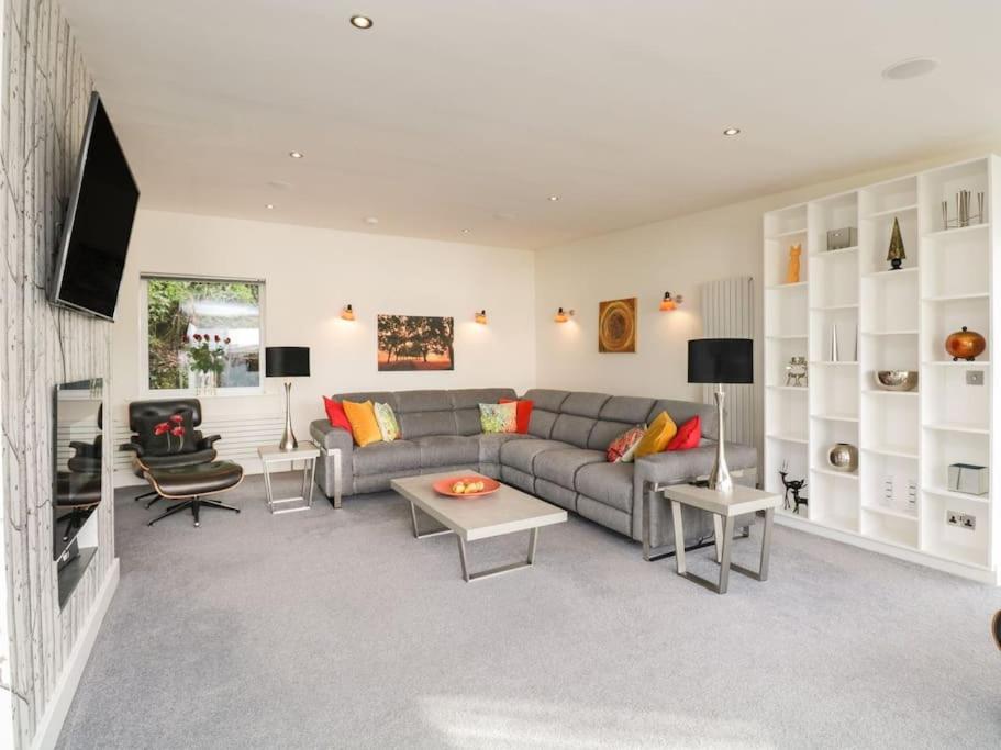 Holiday home Brantlea Detached 4 Bed Home, Hot Tub, View, Parking, Pet Friendly