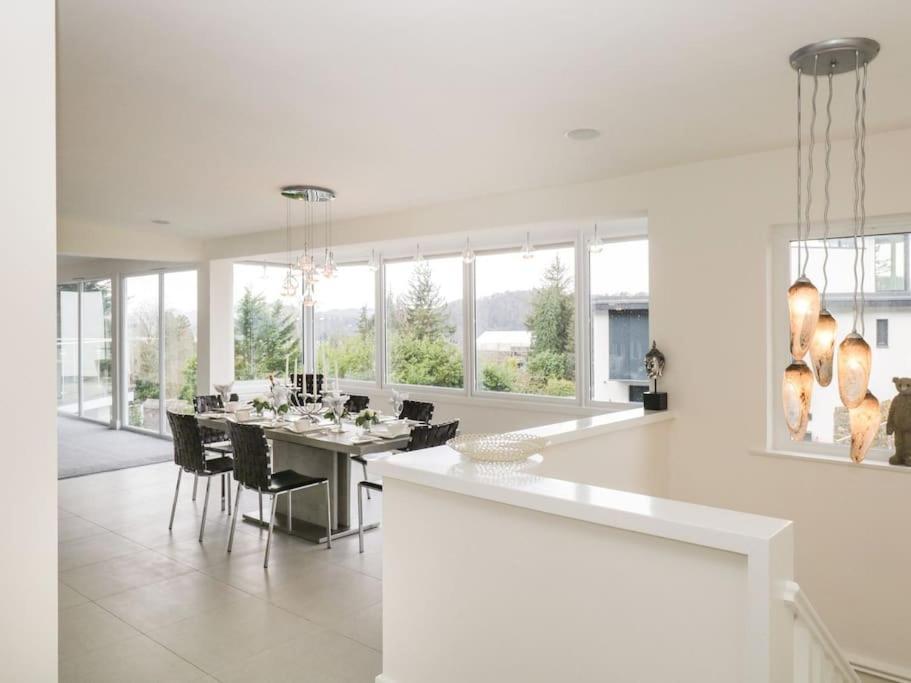 Brantlea Detached 4 Bed Home, Hot Tub, View, Parking, Pet Friendly *